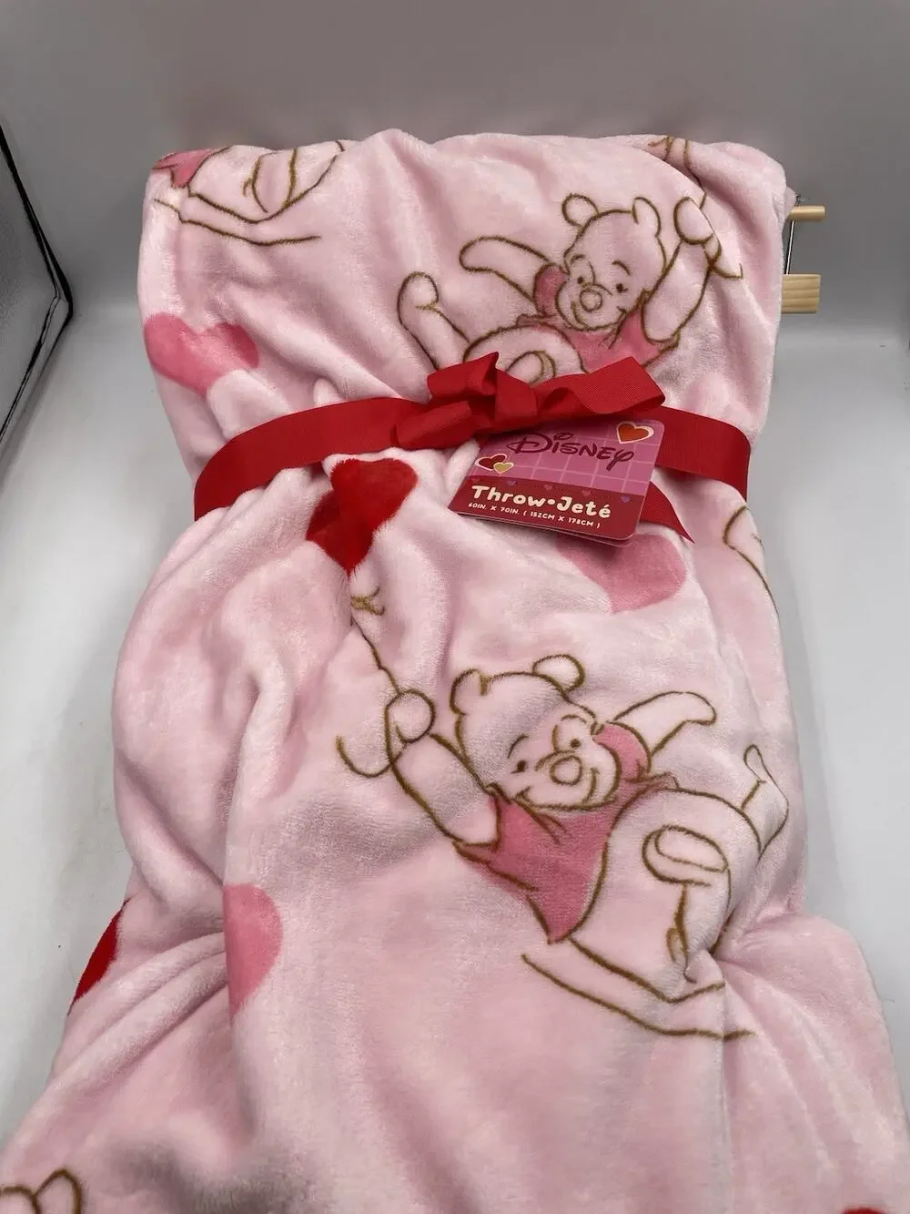 Disney Winnie The Pooh Pink Valentine Hearts Throw Blanket 60x70 NWT